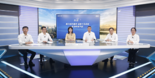 深圳市执委会城市品质提升部副部长、深圳市城管和综合执法局党组成员、二级巡视员杨立群，市执委会城市品质提升部部长助理张传宝.jpg