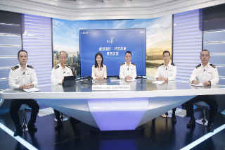深圳海关直播间合照.jpg